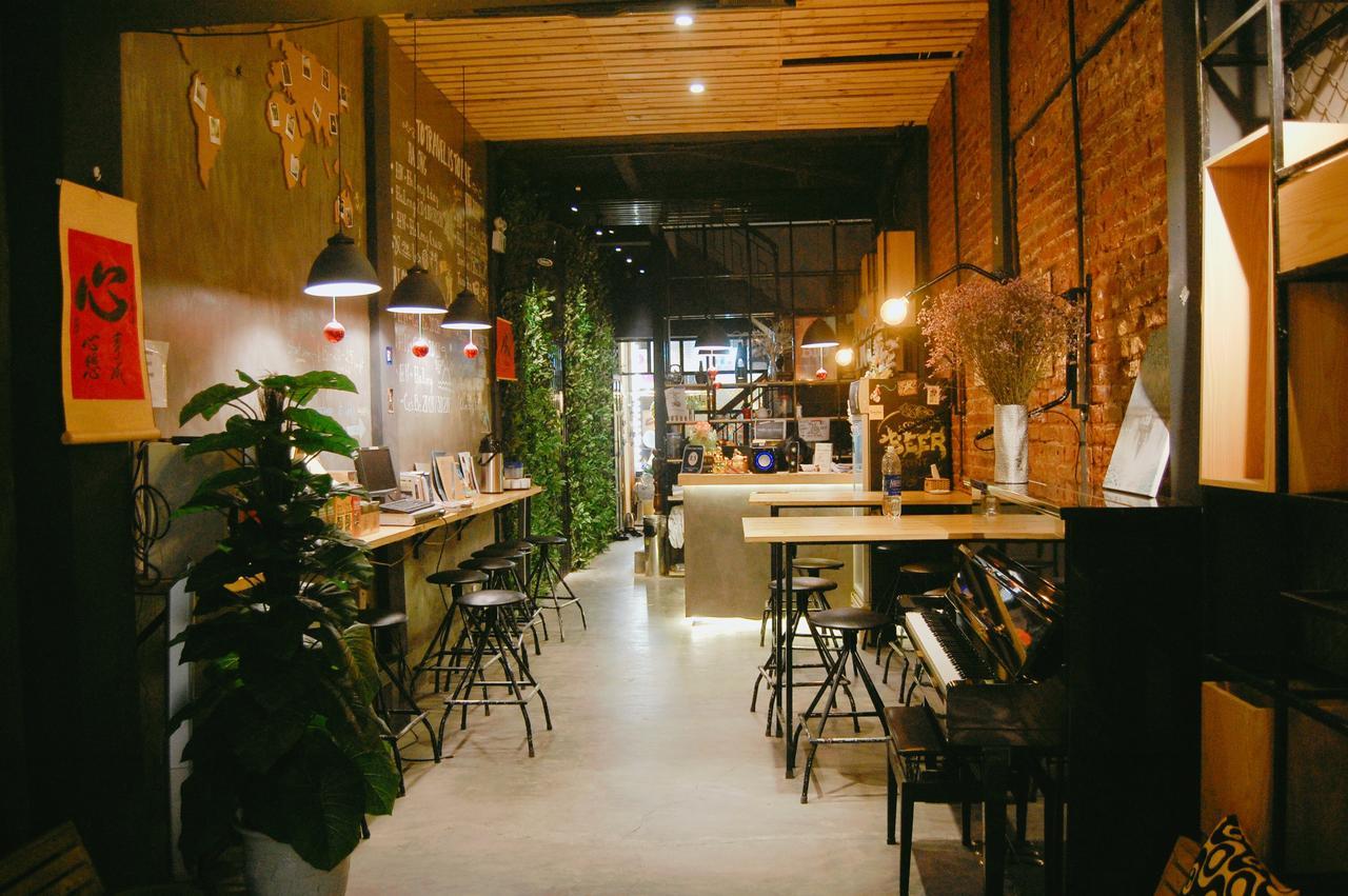 Golden Snake Hostel Hanoi Zewnętrze zdjęcie